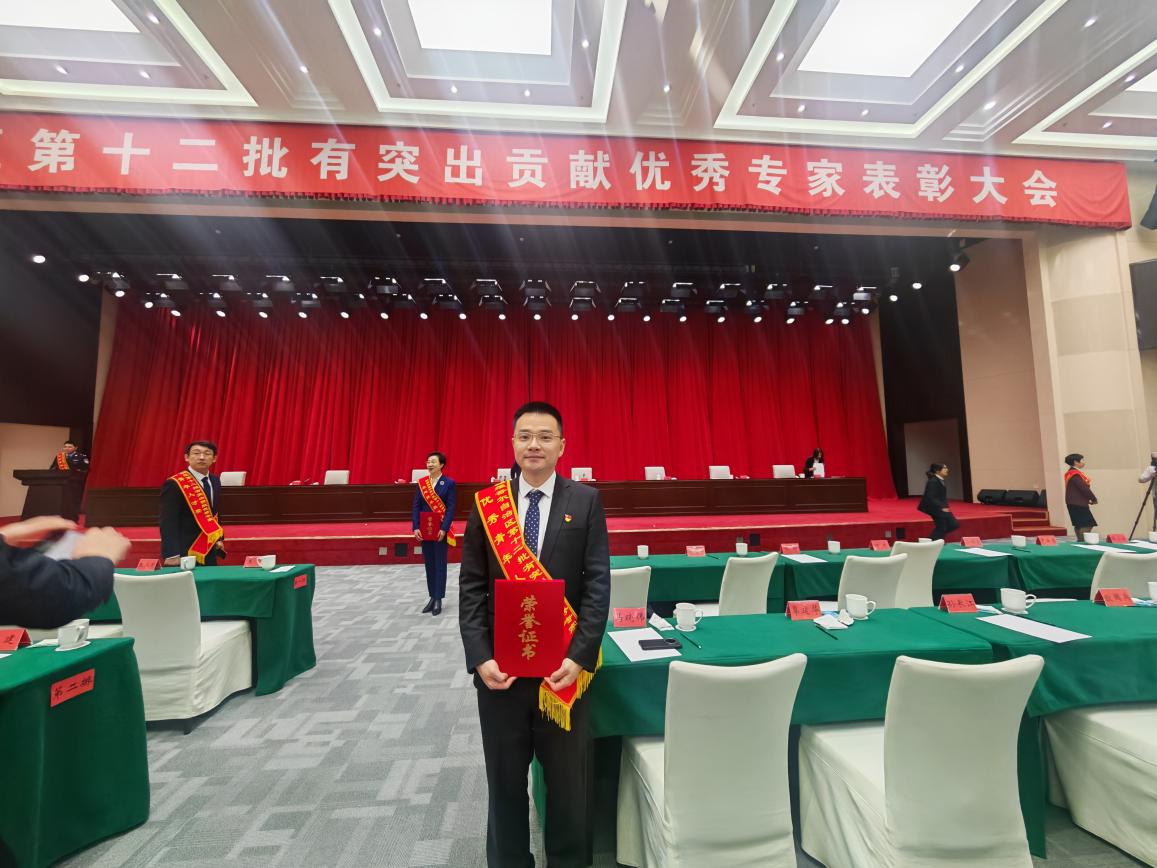 C:/Users/huawei/Desktop/邓尚.jpg邓尚